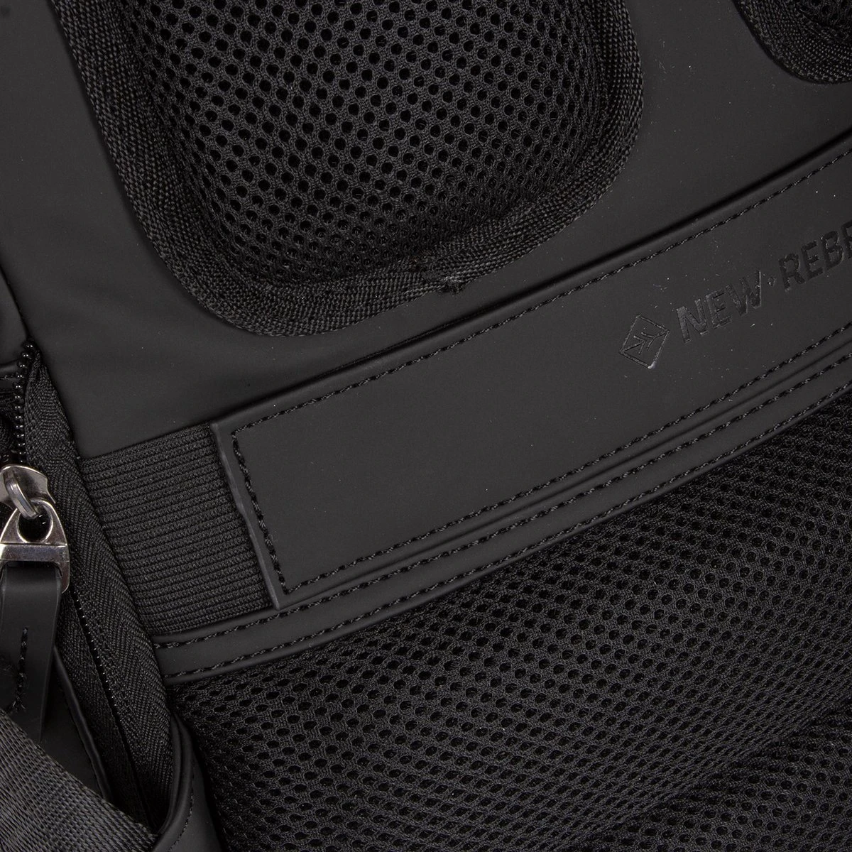 New Rebels® Harper - Rugtas - Zwart - Waterbestendig - 9L - 28x8x38cm - Rugzak / Backpack - Afbeelding 13