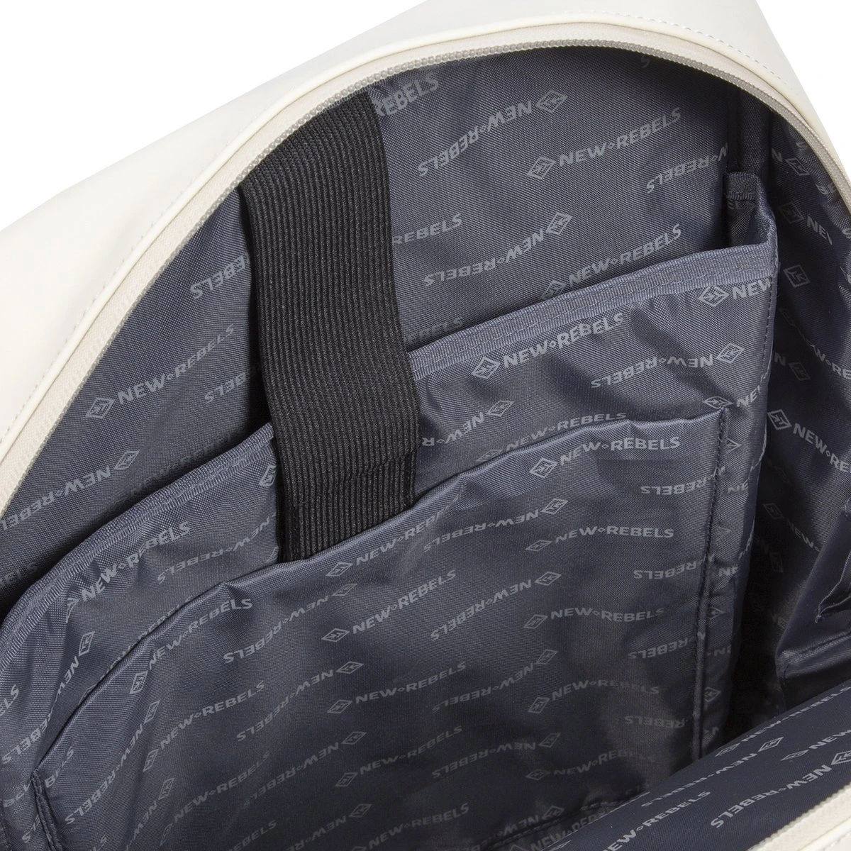New Rebels® Julan - Rugtas - Beige - Waterbestendig - 42x12x28cm - Rugzak / Backpack - Afbeelding 4