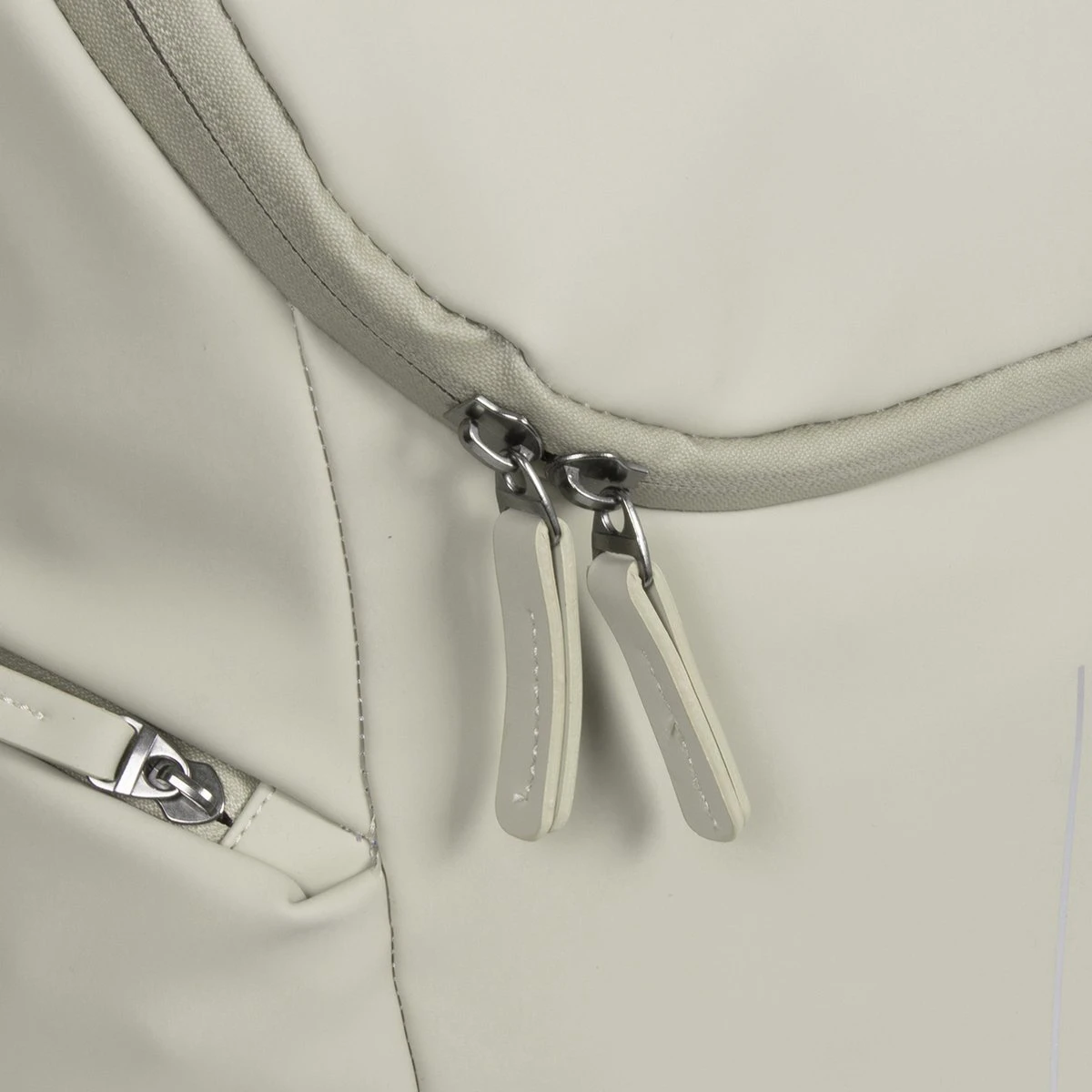 New Rebels® William - Rugtas - Beige - Waterafstotend - 28x15x43cm - Rugzak / Backpack - Afbeelding 5