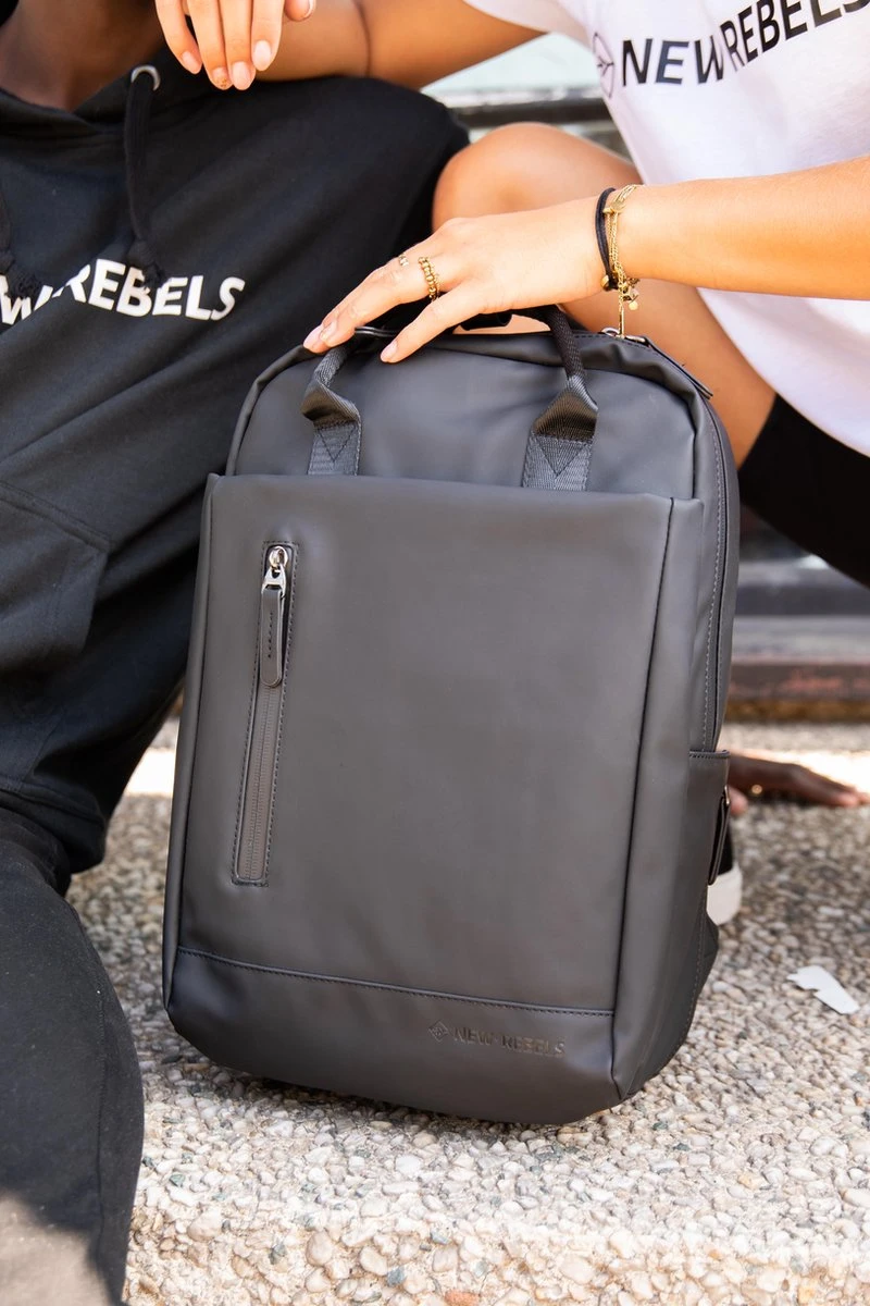 New Rebels® Harper - Rugtas - Zwart - Waterbestendig - 9L - 28x8x38cm - Rugzak / Backpack - Afbeelding 11